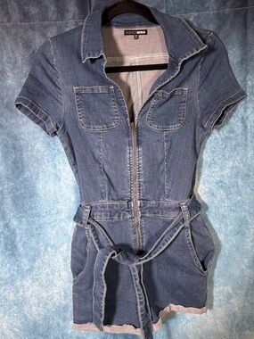 Fashion Nova Denim Zip Front Romper S Belted